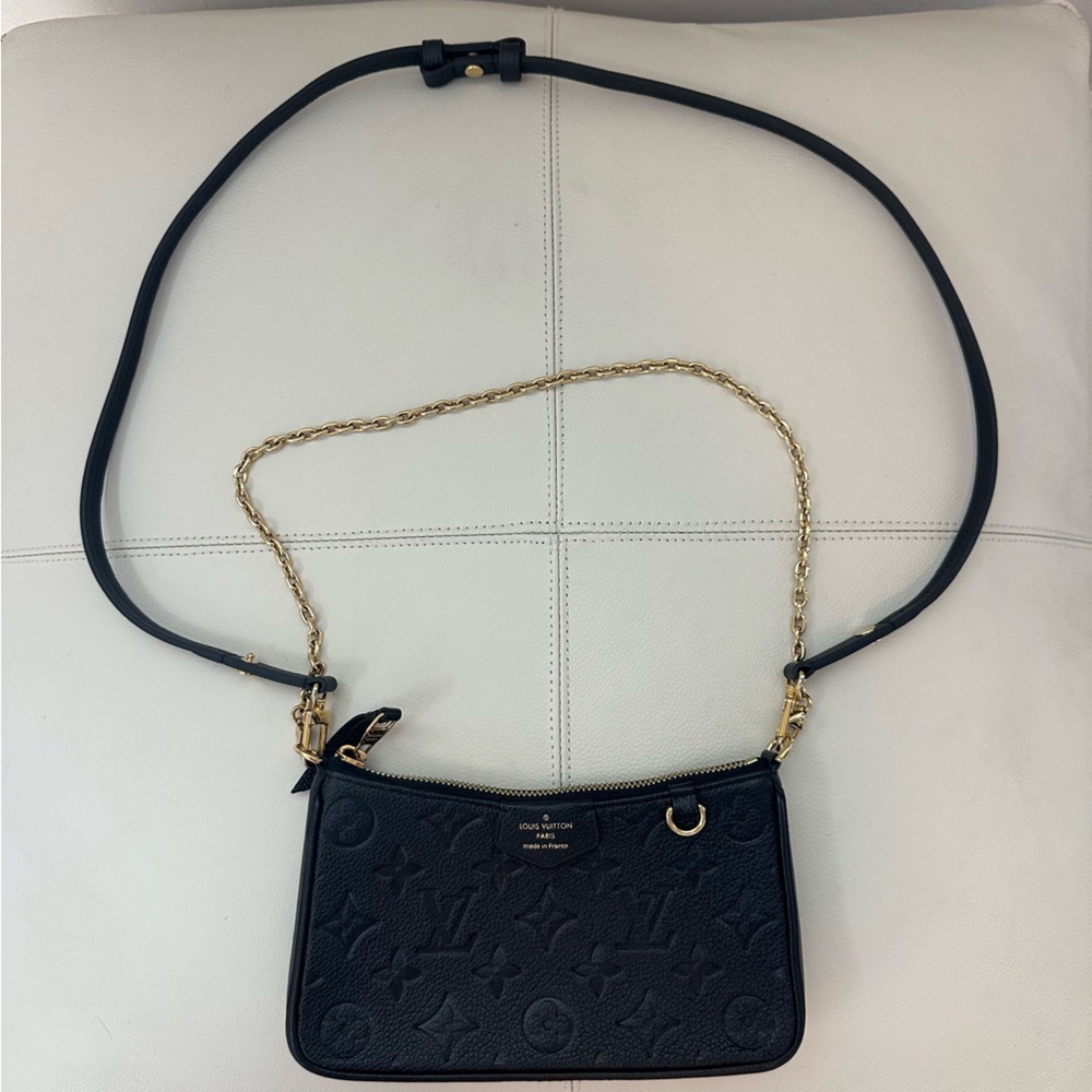 EUC Authentic Louis Vuitton Black Easy Pouch on Strap